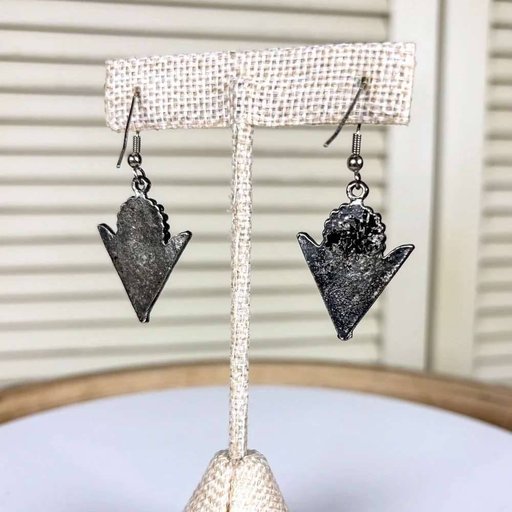 90s Relic Silver Yin Yang Arrow Drop Earrings Black White Enamel Boho Grunge